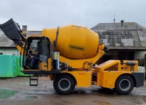 Автобетонозмішувач JBC-35 - Машина самостійно завантажує інертні матеріали
